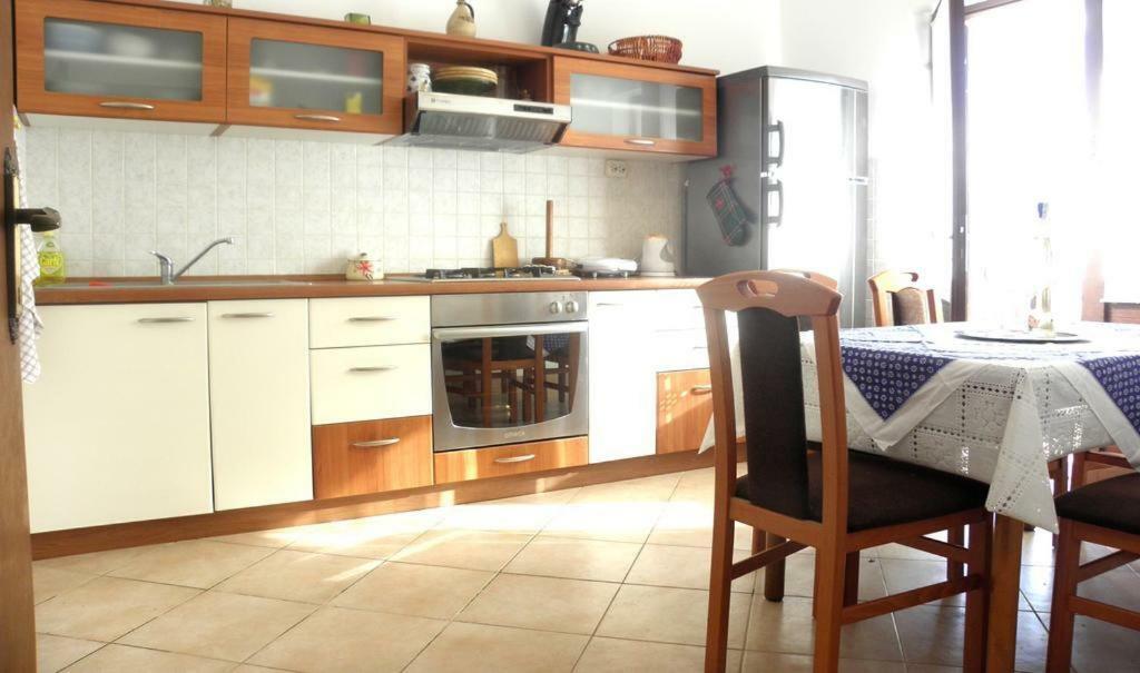 Apartmani Volga Petrcane Eksteriør bilde