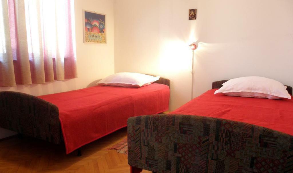 Apartmani Volga Petrcane Eksteriør bilde
